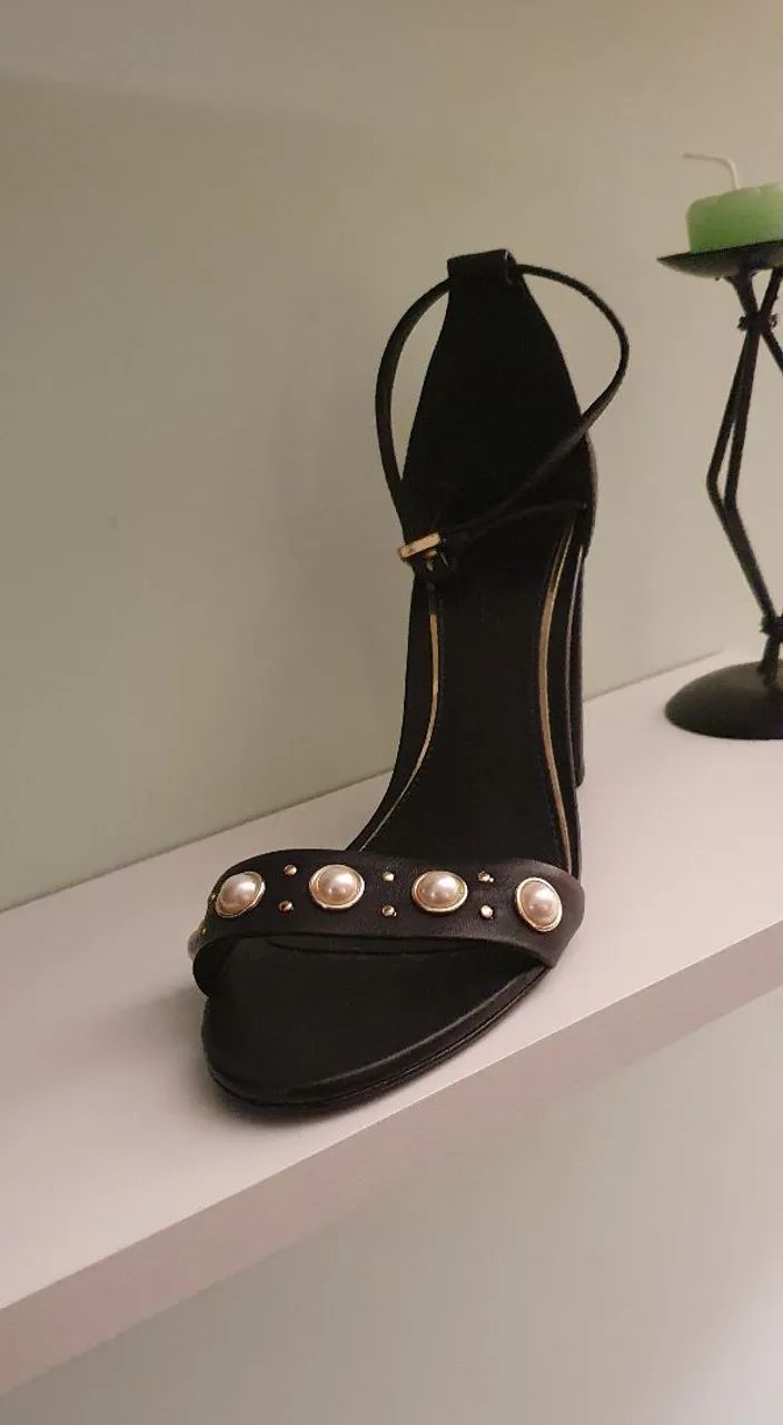 Sandália Feminina Preta com Detalhes em Pérolas - Corello - Foto 3