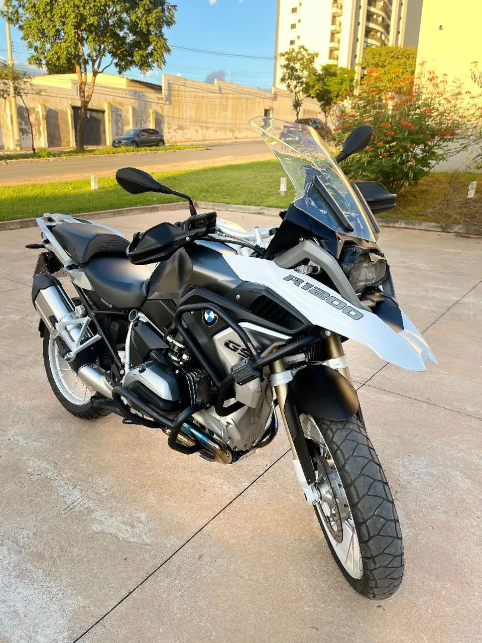 GS 1200
