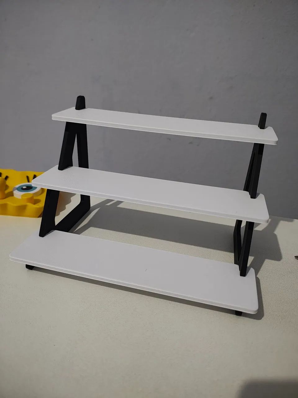 Prateleira tipo escada para Funko Pop e outros colecionáveisde - 3 Andares