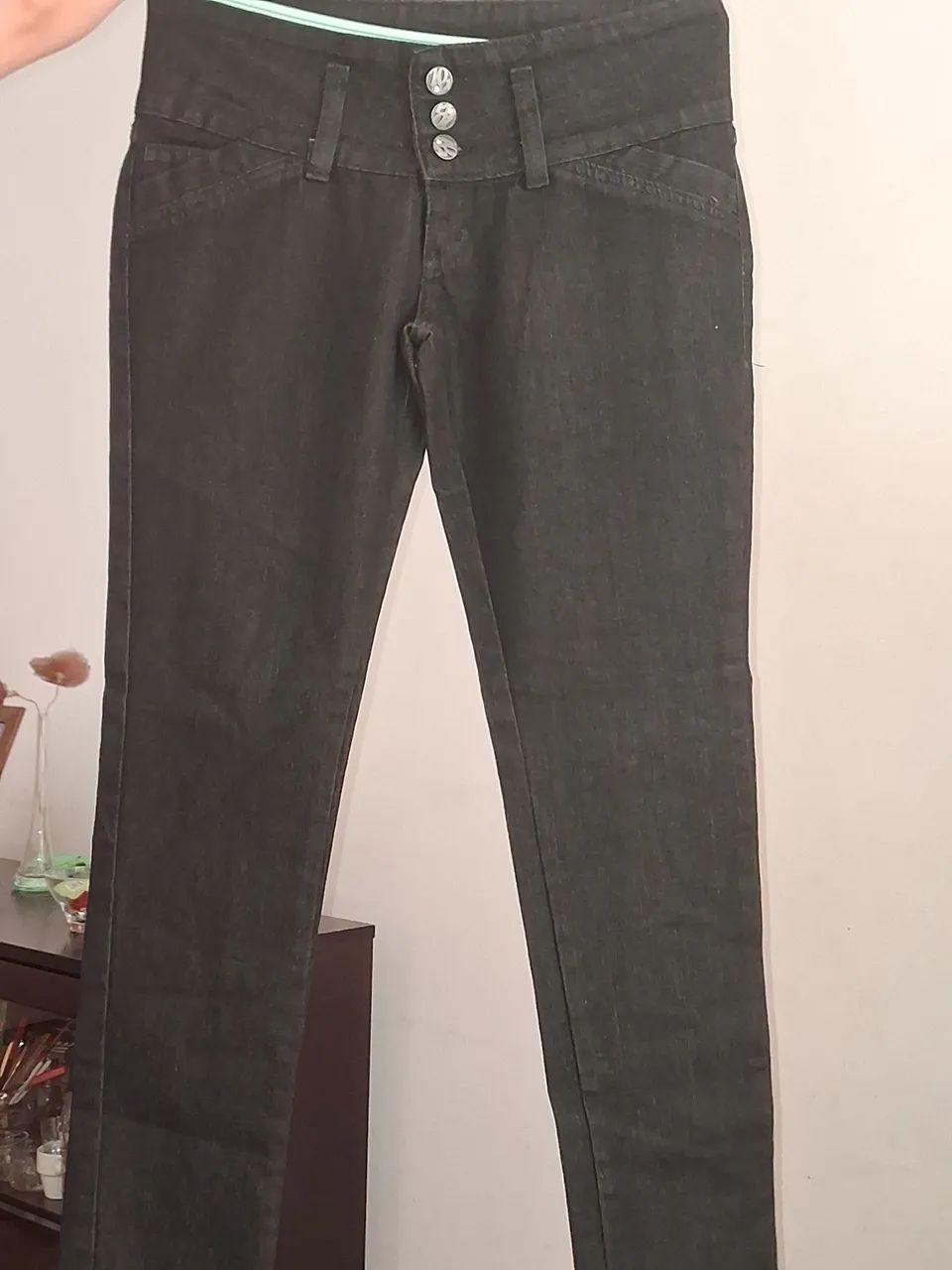 Lindíssima Calça Jeans Preta Tamanho 40 - POOL - NOVA!!! - Foto 2