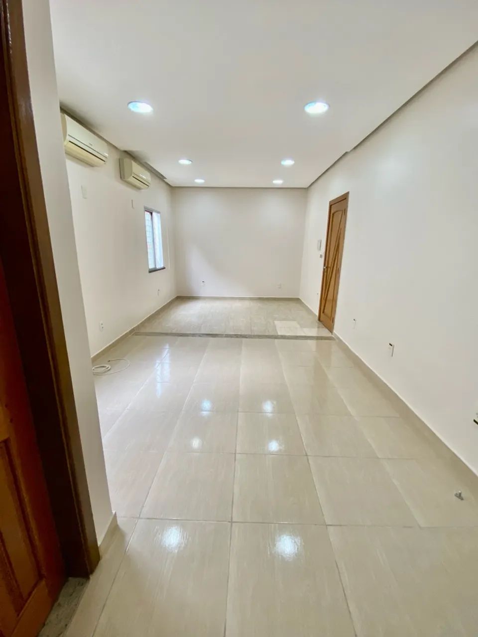 Sala comercial ampla 