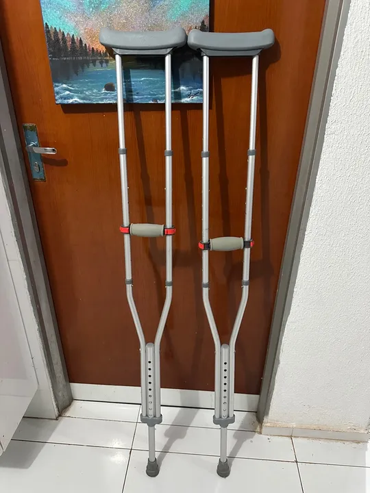 Muletas em ótimo estado
