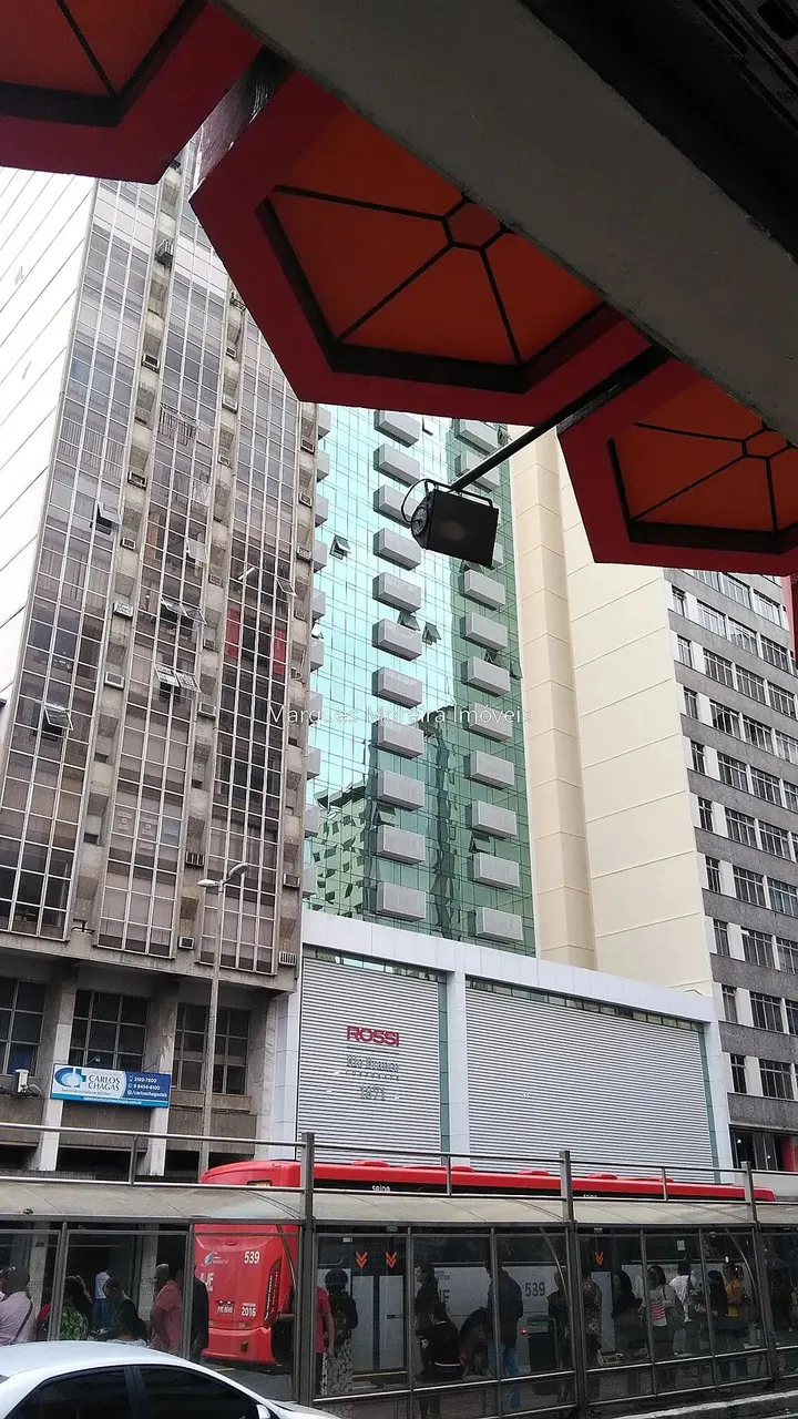 Sala Comercial para Aluguel no Edifício Rossi Centro de Juiz de Fora