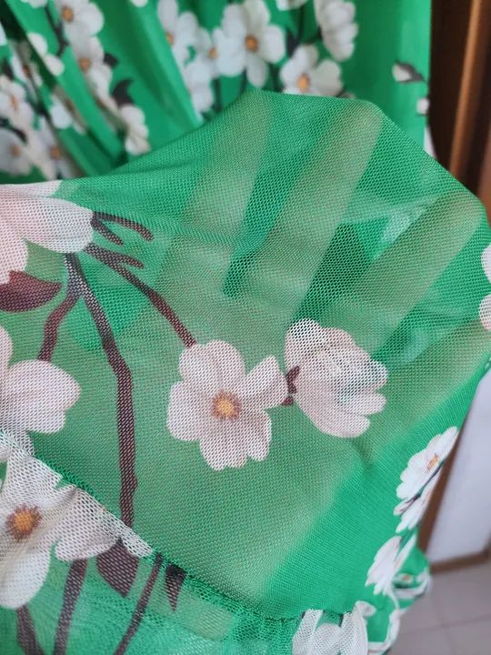 Vestido midi verde floral tam 48 - Foto 4