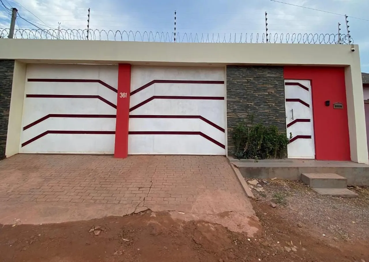 Vendo essa linda casa bem localizada próximo do shopping Rio Tapajós dos atacadista