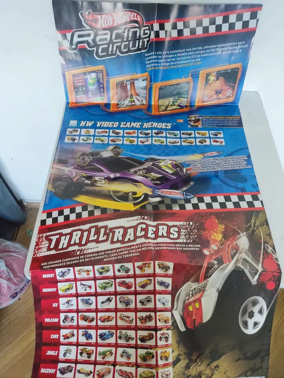 CATÁLOGO HOT WHEELS POSTER 2011 - Foto 4