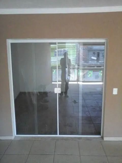 Porta de vidro para área externa