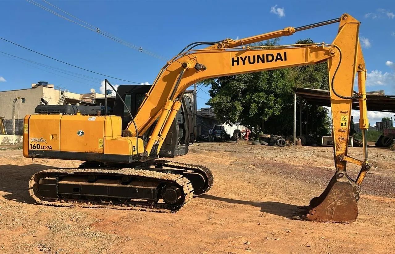 Escavadeira HYUNDAI 160 - Foto 4