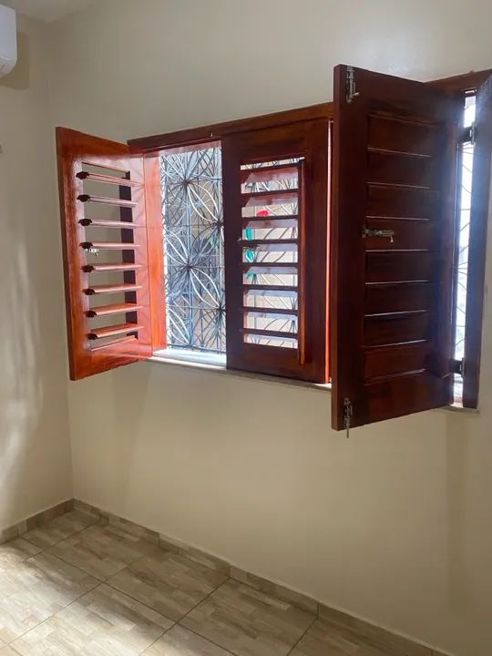 Aplicação de verniz em portas - Foto 3