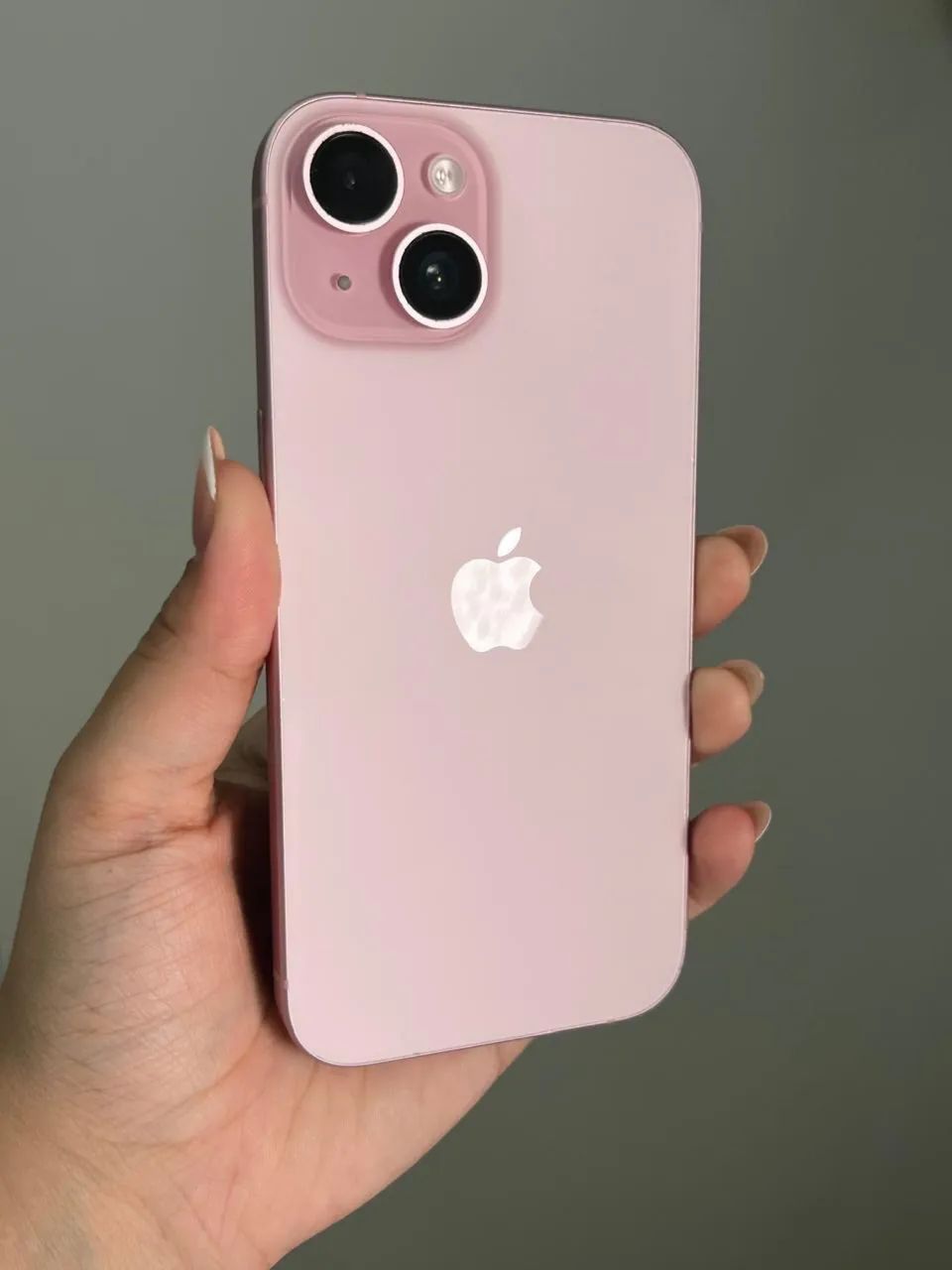 iPhone 15 rosa 128g Bem novinho 
