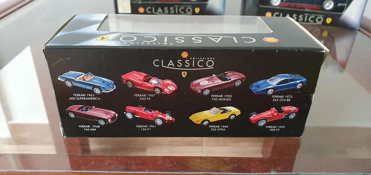 Coleção de Carros Ferrari Clássicos em Miniatura