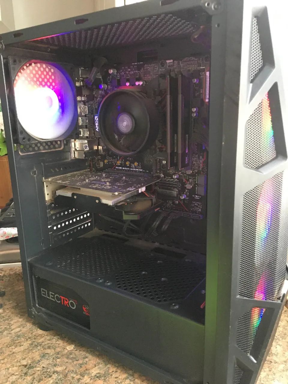 Computador Gamer -Ryzen 2600, RX560 4GB, 16GB ram-Roda Tudo