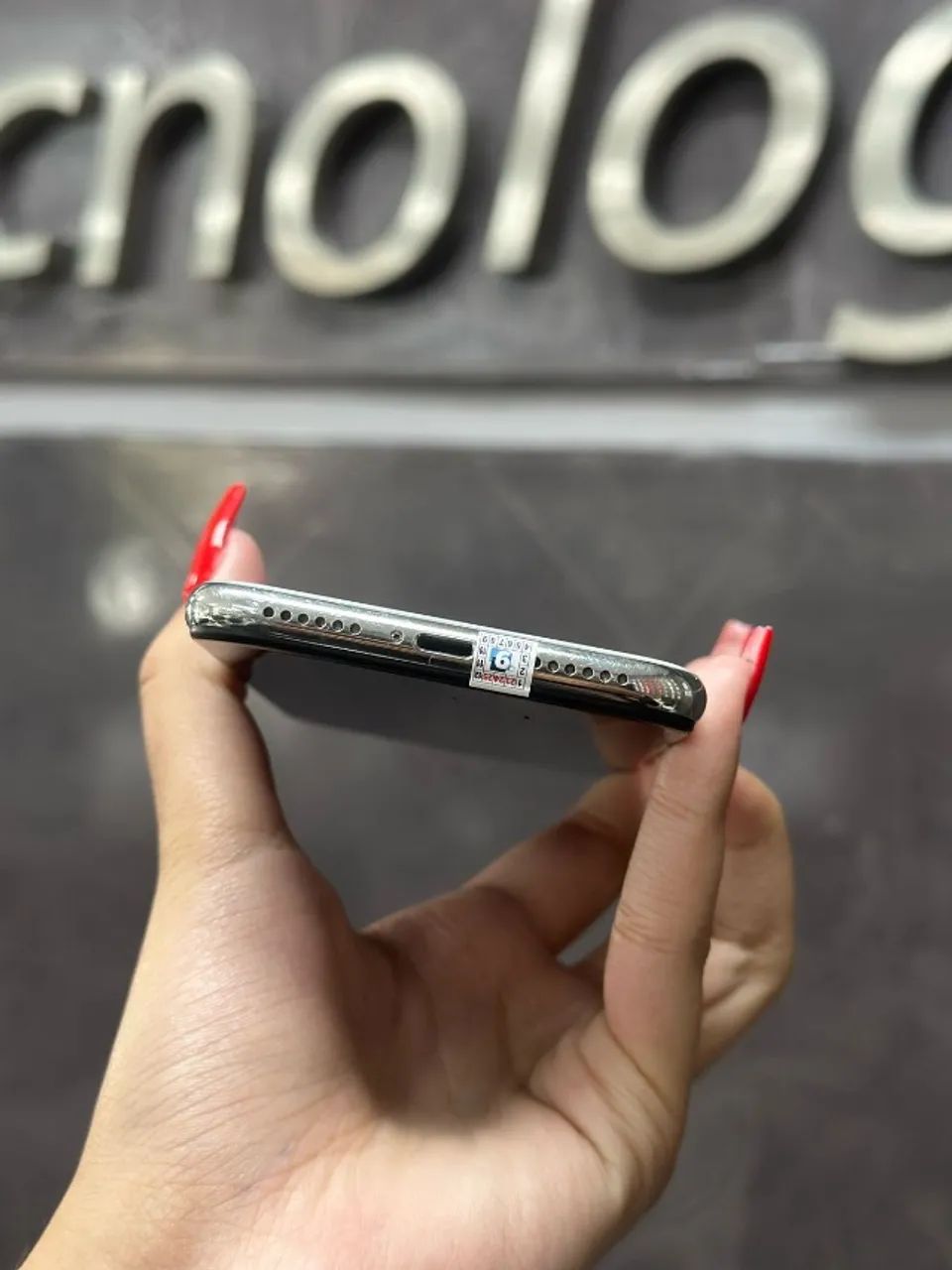 IPhone X   Branco  64GB 100% saúde da bateria SEMI NOVO COM GARANTIA LOJA FISICA  - Foto 4
