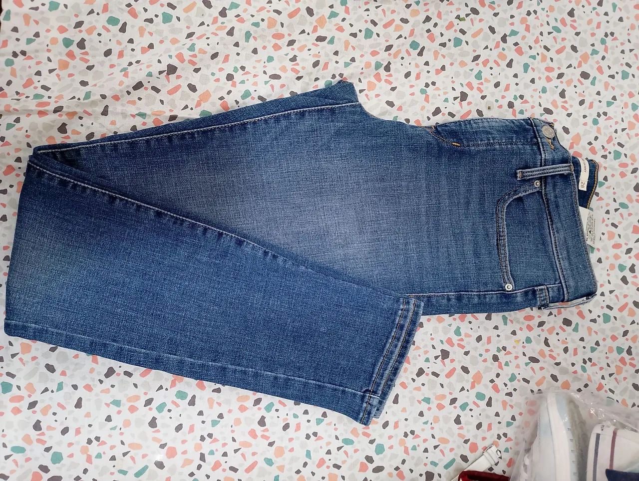 Calça jeans Levis tamanho 28 infantil