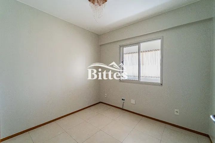 Res. Novara, 90m2, canto, área Central, desocupado, 2 vagas cobertas. - Foto 4