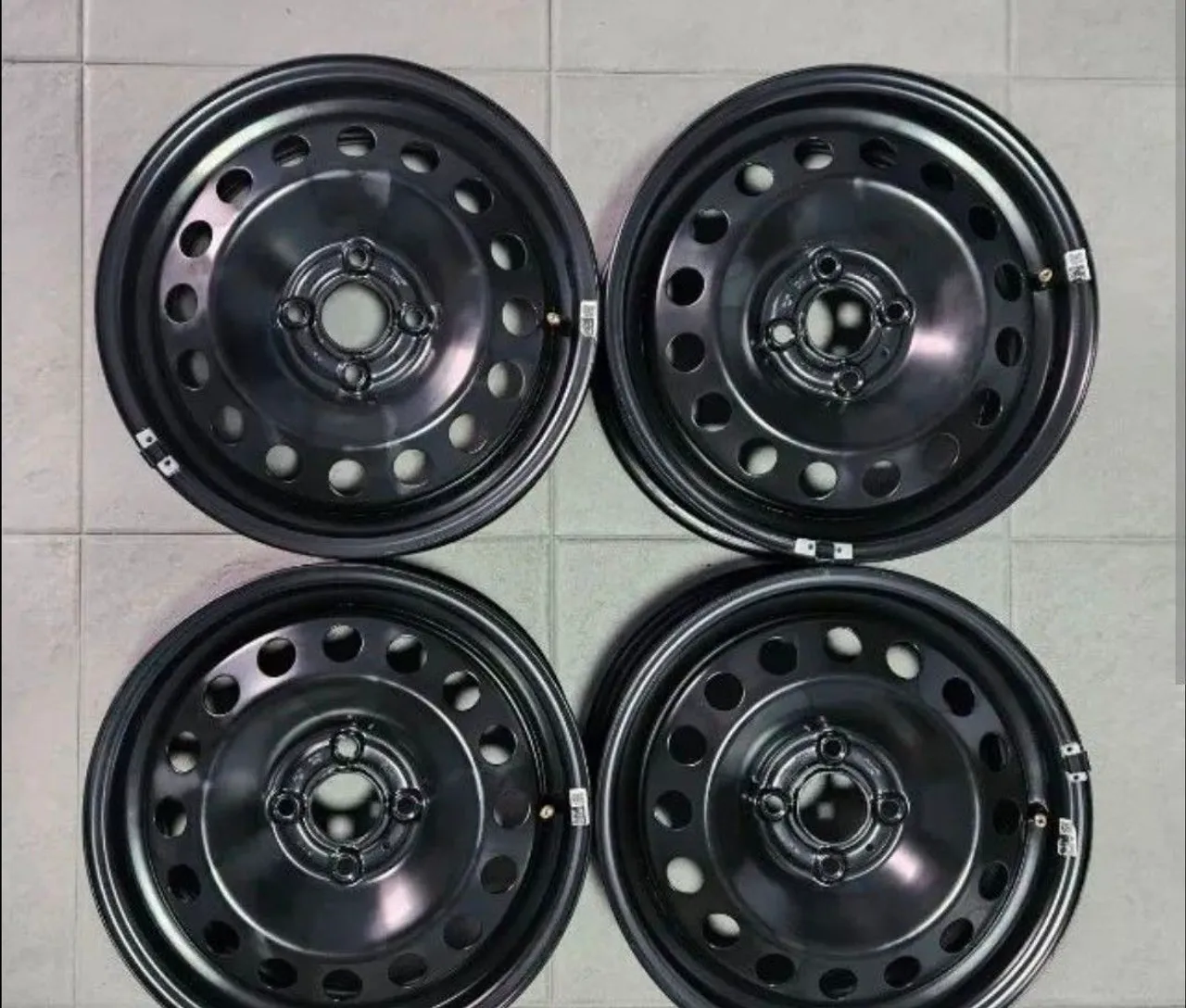 Jogo de Rodas de Ferro aro 15 Originais VW + Calotas Originais VW