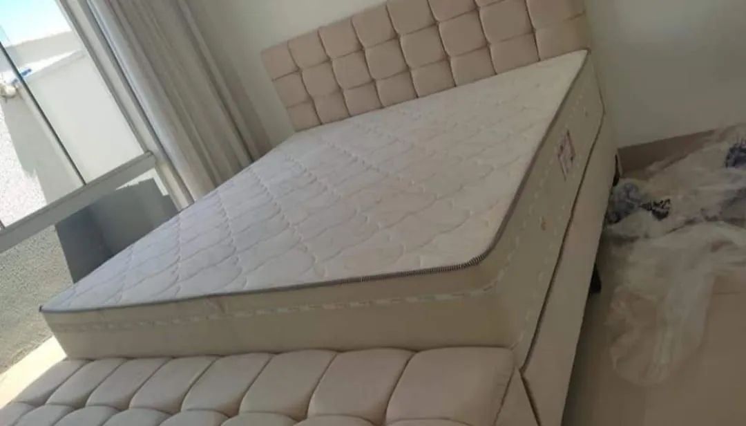 Cama Queen. Frete grátis 