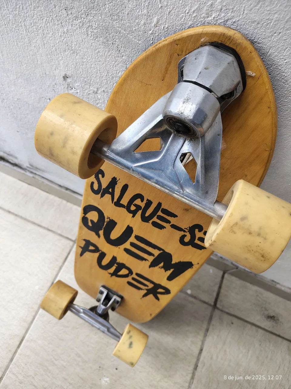 Skate Vintage com Design Exclusivo - SKATE CARVER MORMAII