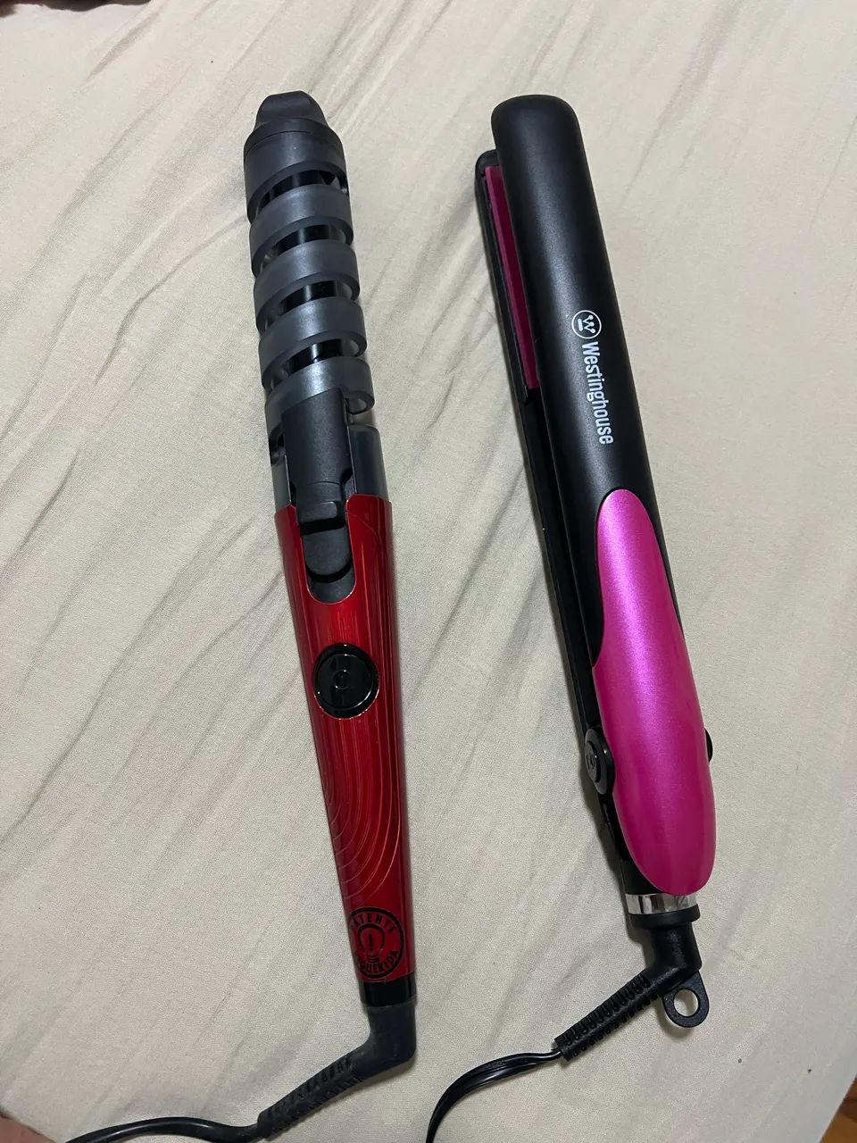 Prancha e modelador de cachos 