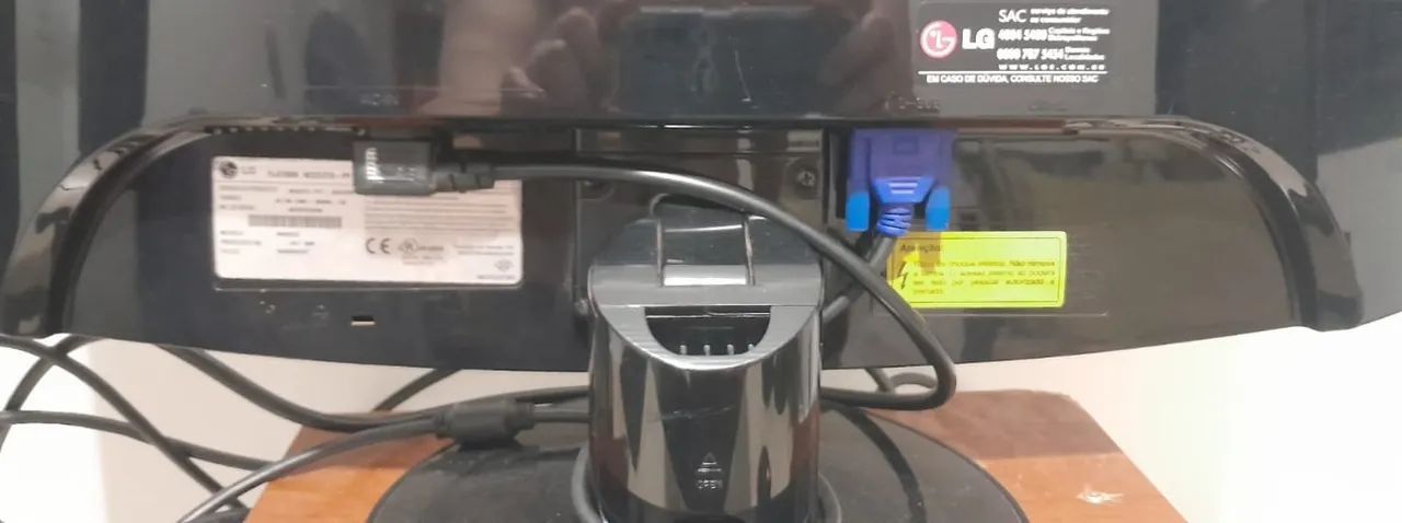 Monitor LG Flatron W2252TQ - 22 polegadas - Foto 3