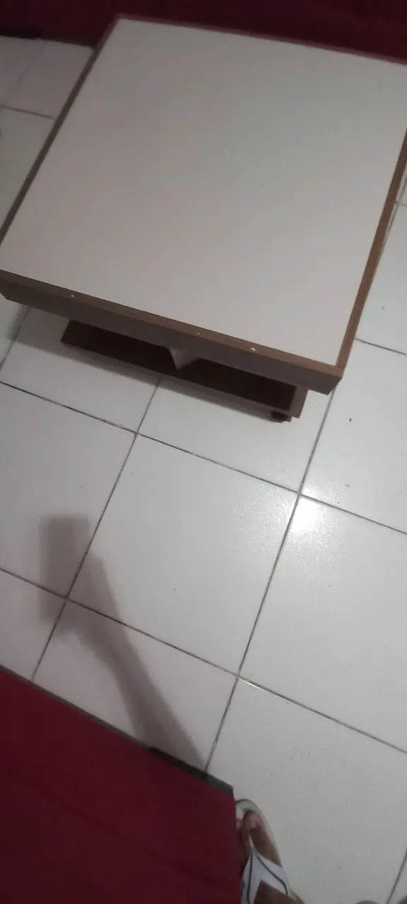 Mesa de Centro na cor bege e marrom65171911902467121