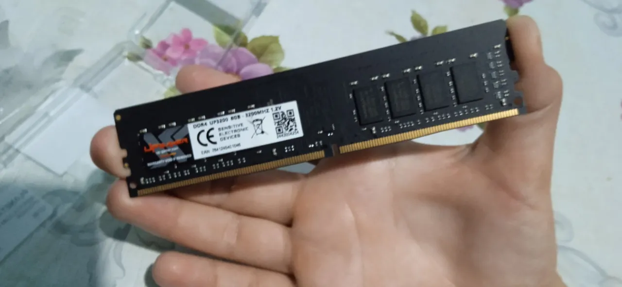 Memória RAM UP3200 8GB DDR4 3200MHz