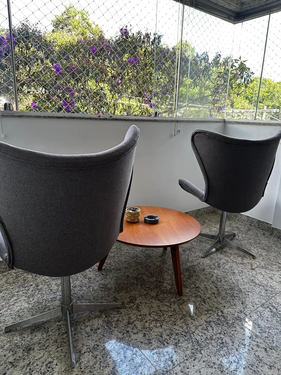 Egg Chairs472786514614702085