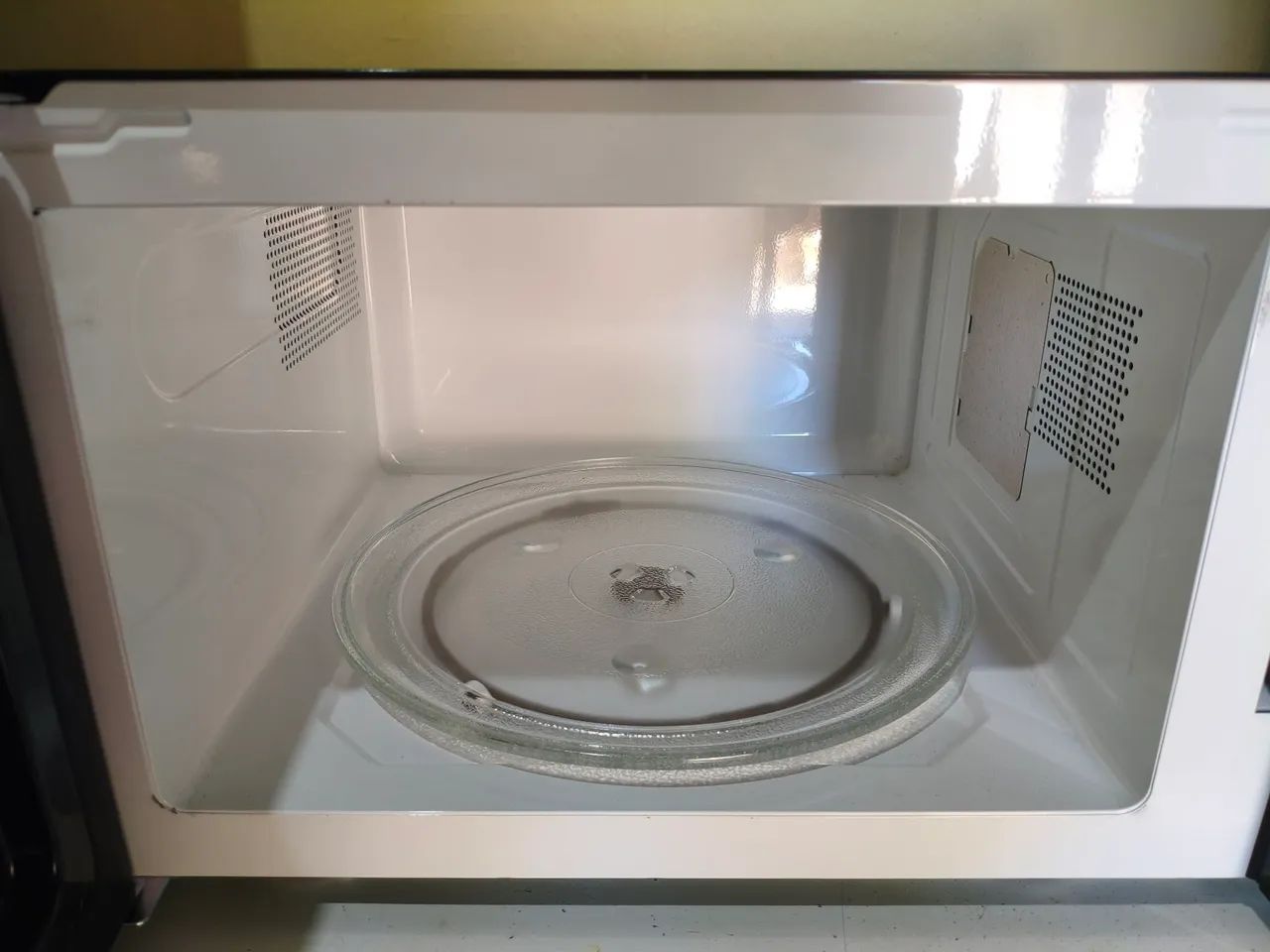 Microondas 220v - Foto 3