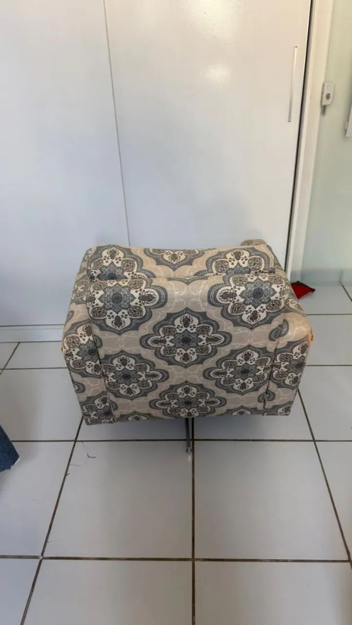 Poltrona e mesa de centro - Foto 3