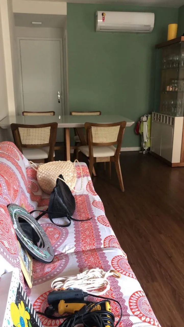 Mesa com tampo de vidro 1,60m X 0,90m - Foto 2