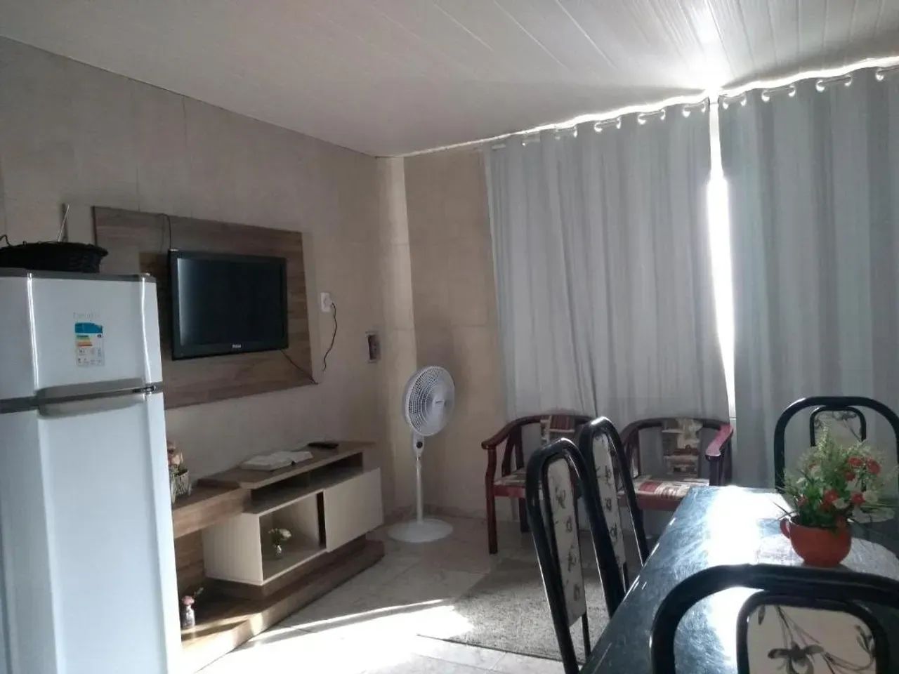 ALUGA-SE  QUARTO E SALA MOBILIADO NA PONTA GROSSA