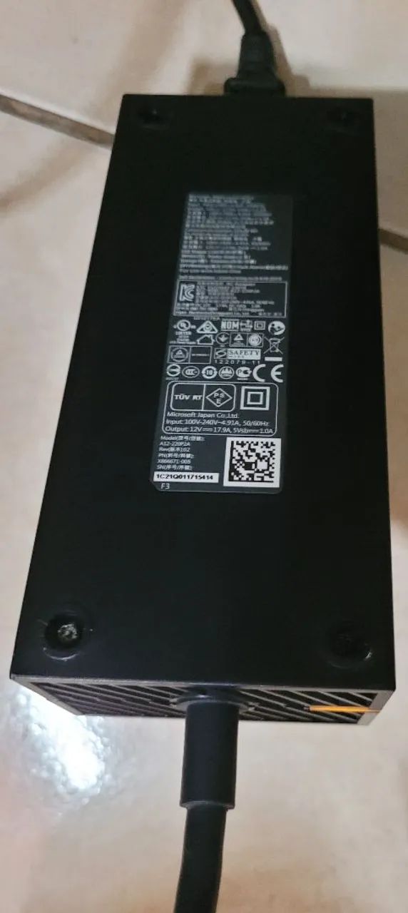 Fonte xbox one fat original com defeito  - Foto 3