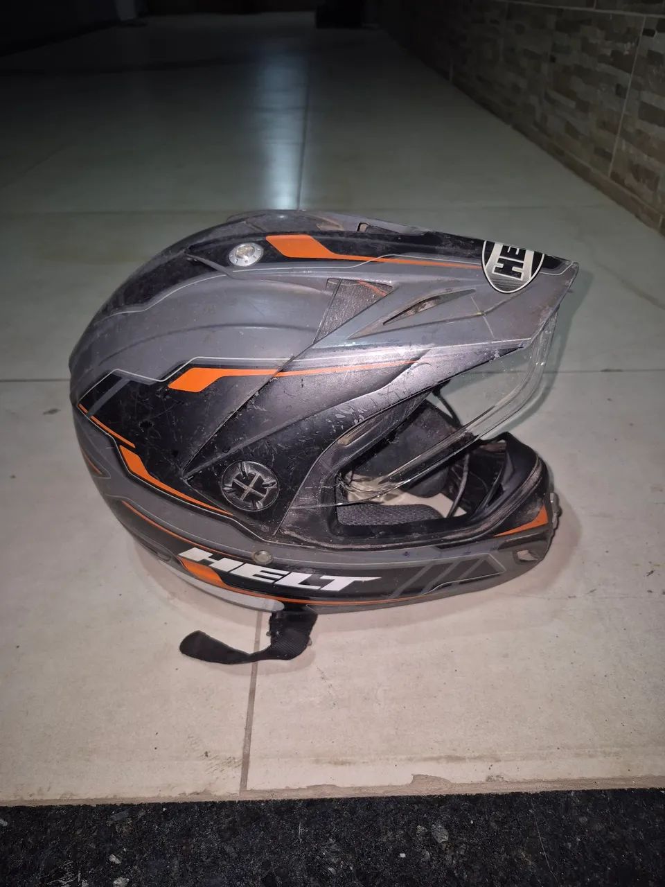 Capacete helt