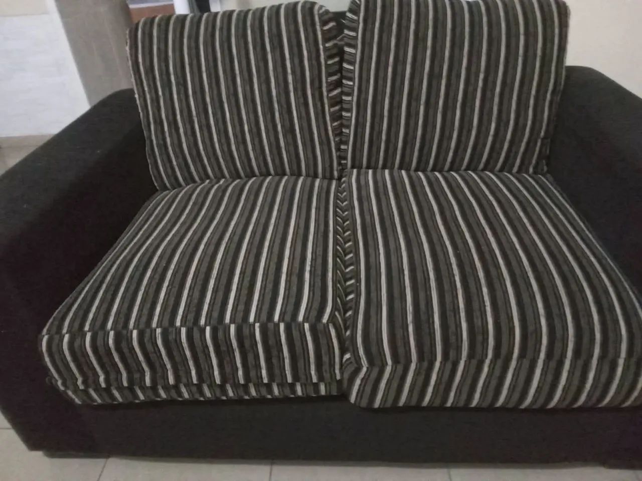 SOFÁ 2 e 3 LUGARES  350 REAIS - Foto 5