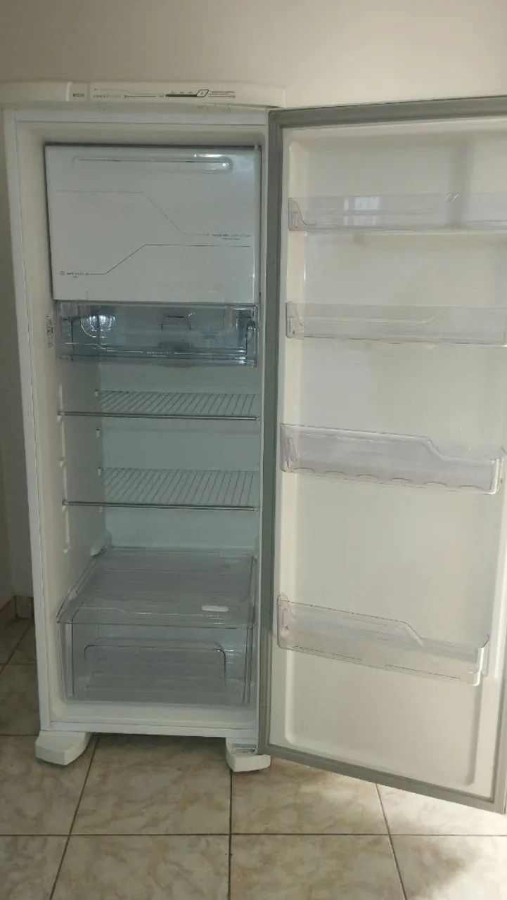 Geladeira Eletrolux  - Foto 2