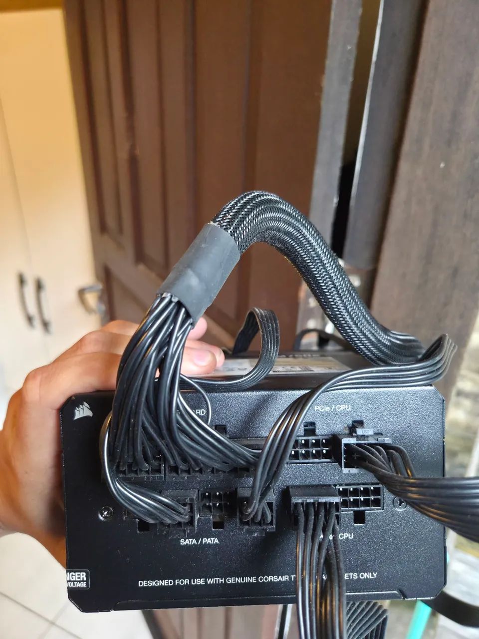 Fonte Corsair RM750e 750W 80 Plus Gold Full Modular - Em Perfeito Estado - Foto 4