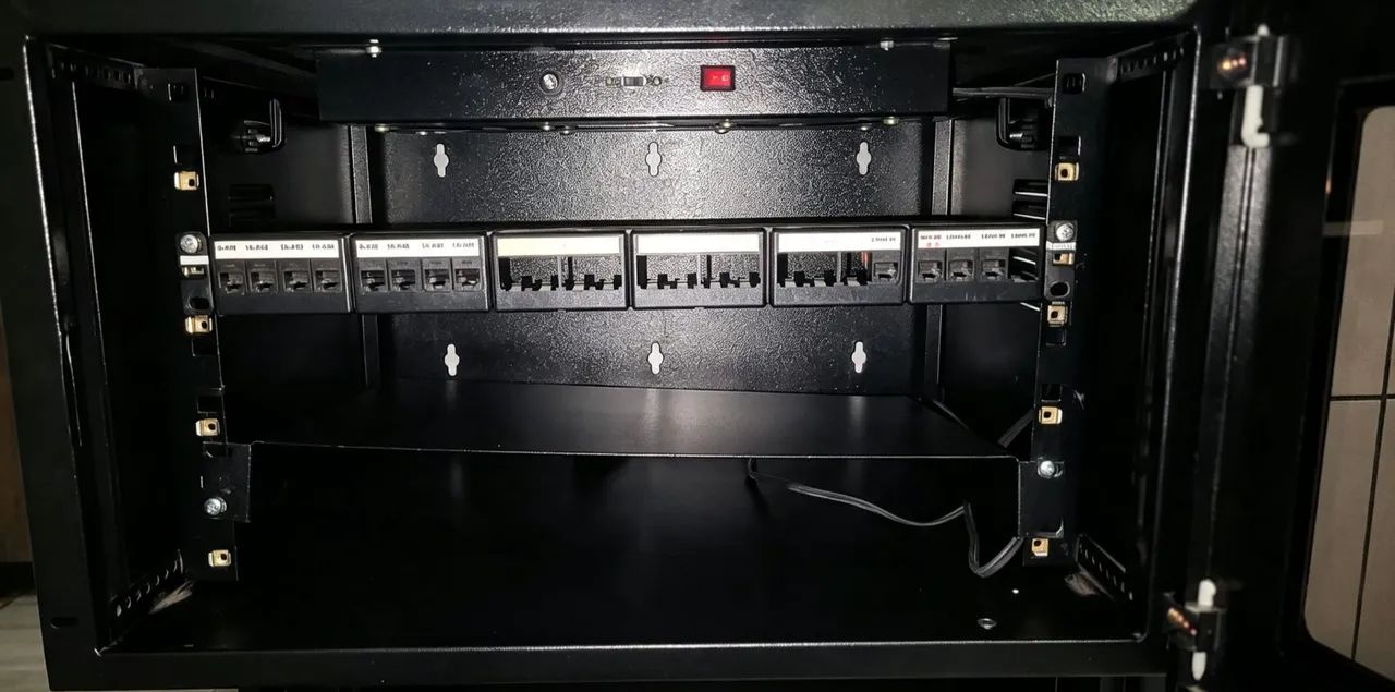 RACK DE REDES (2) E SWITCH  - Foto 4
