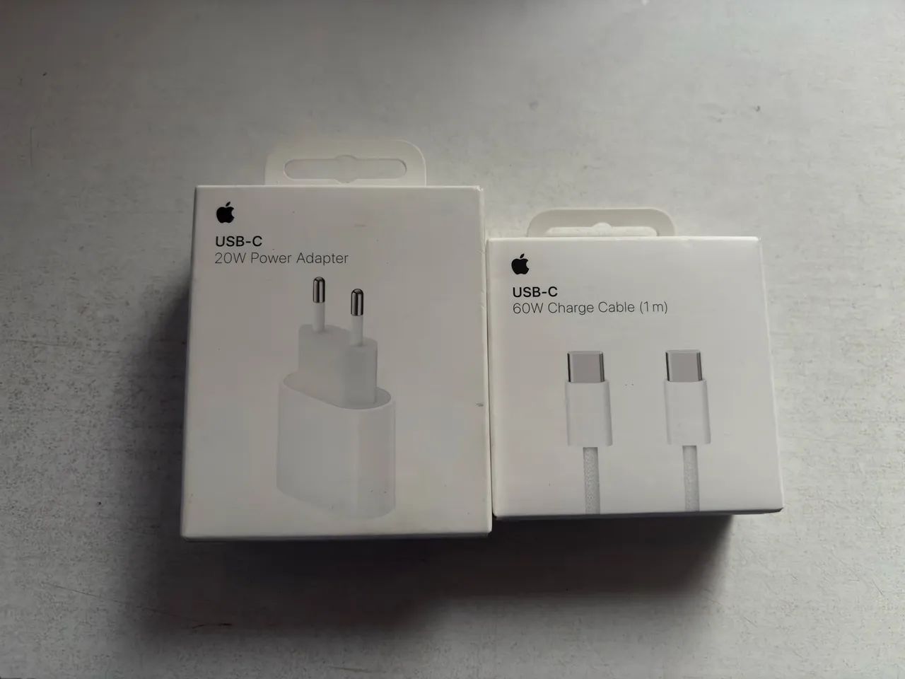 Carregador iPhone 20W lacrado com NF
