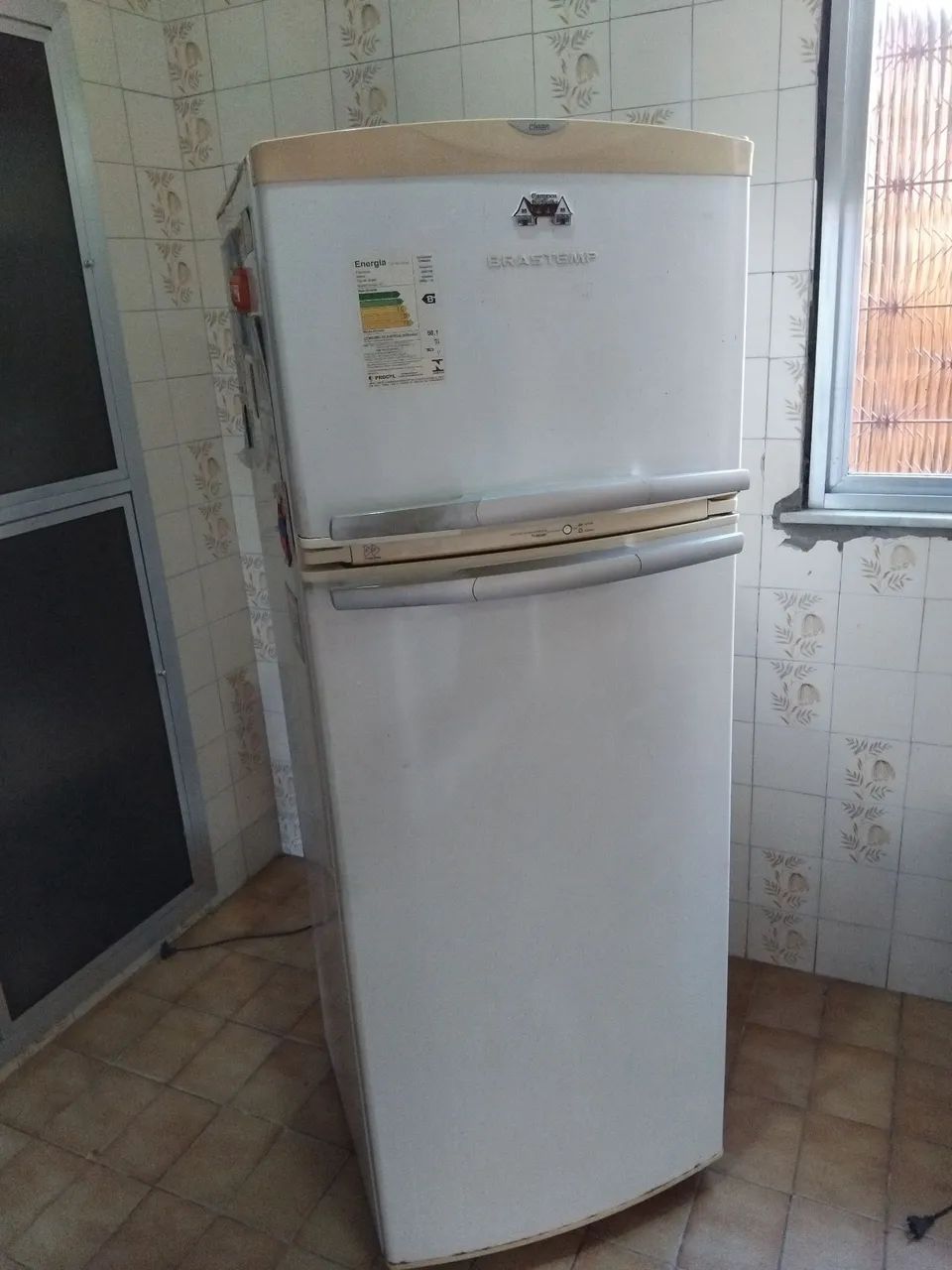 Geladeira usada R$ 400,00  - Foto 2