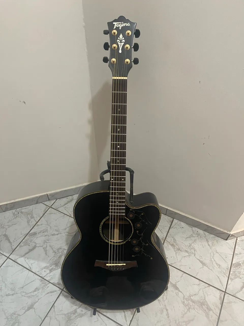 Lindo Violão Jumbo tagima Raridade Violão Antigo Tagima Premium Tj200 Jumbo Preto  - Foto 2