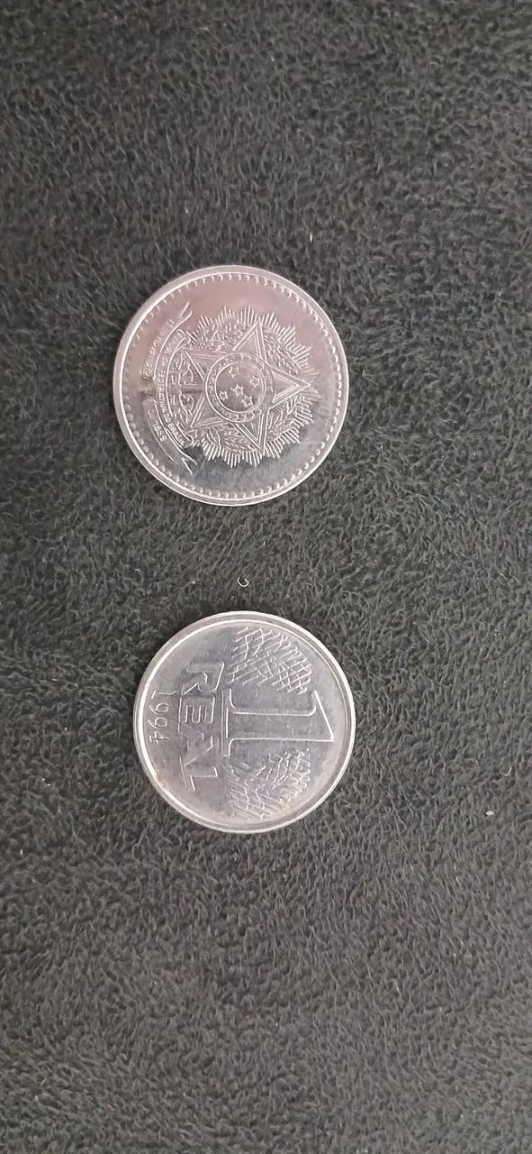 Moedas antigas no total são 10 moedas antigas