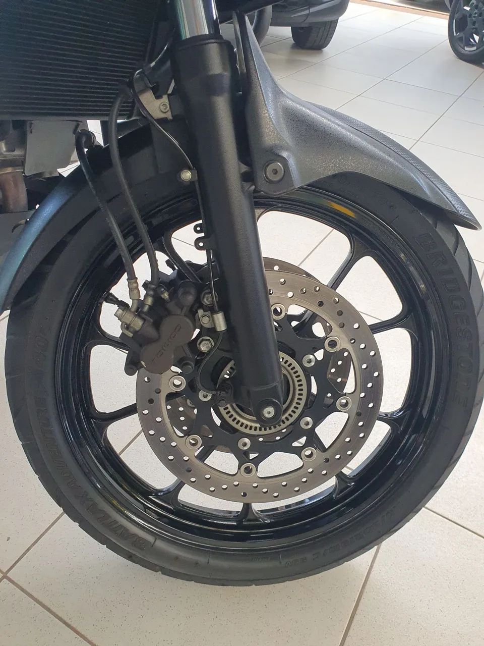 Moto 650 V-STROM - Foto 5