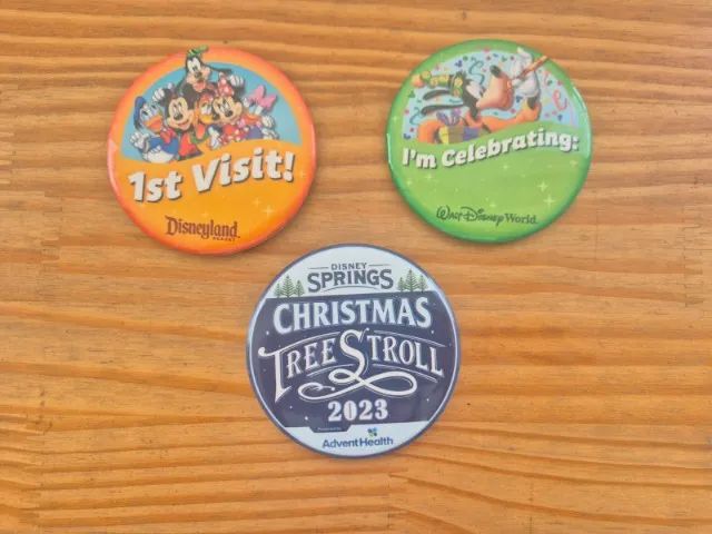 Kit 3 Bottons Oficiais Parques Disney. Modelos Diferentes