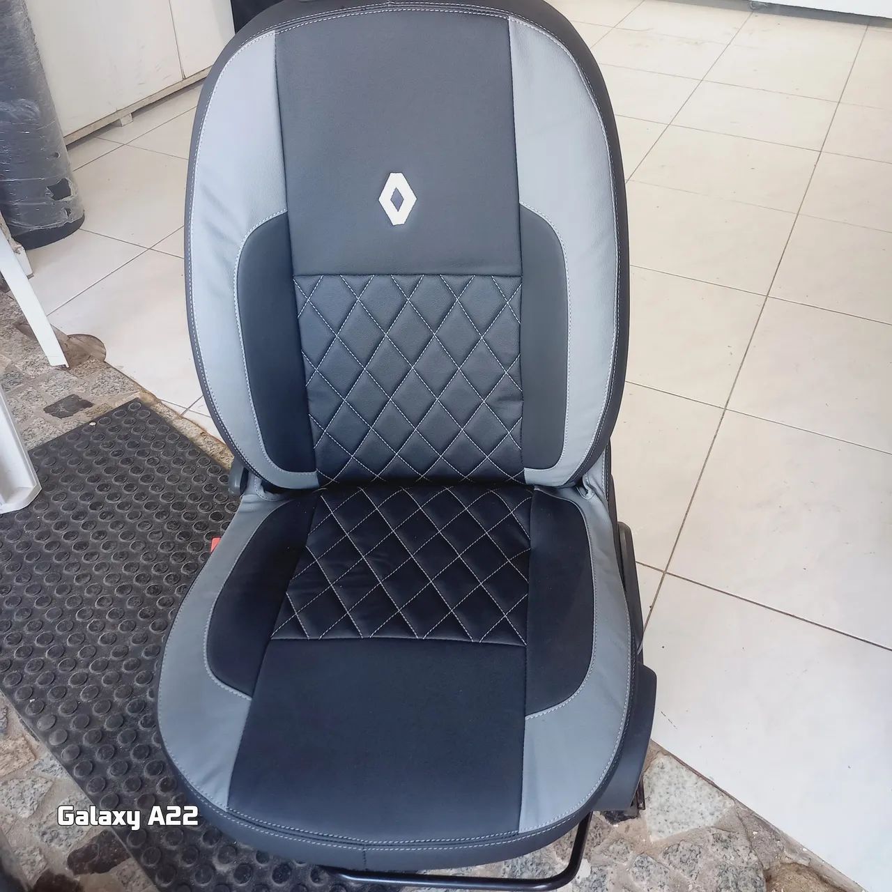 Renault Logan Expression Flex 1.0 12V 4P 2019 - Foto 5