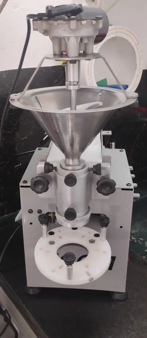 Máquina de Salgados Eicom Formare Festa Plus 5 a 100g