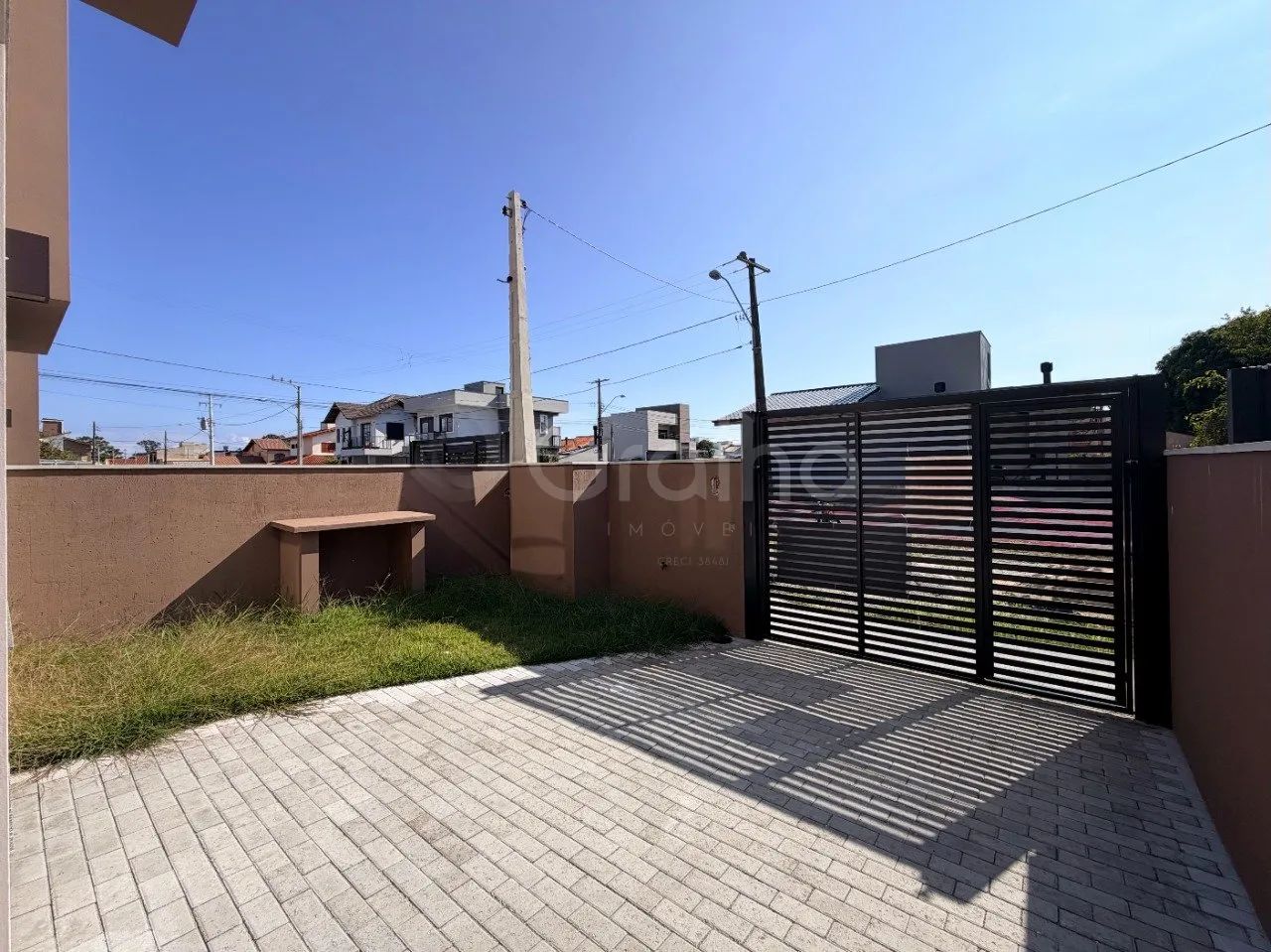 Casa geminada nova, de ponta , no Carianos de 2 andares, living integrado e 3 dorm com suí - Foto 5