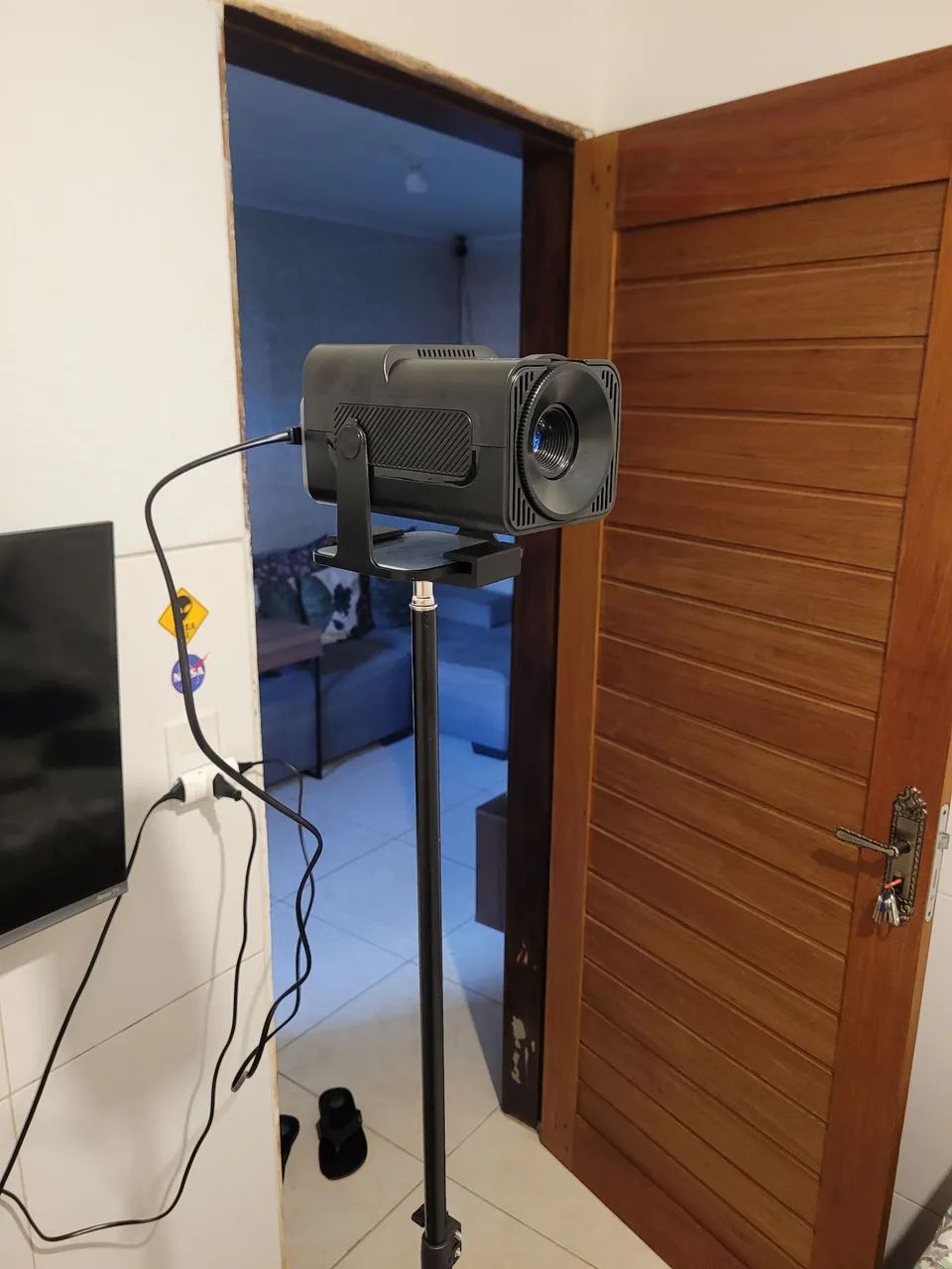 Projetor LED com android 13 HY-320 novo sem uso - Foto 4