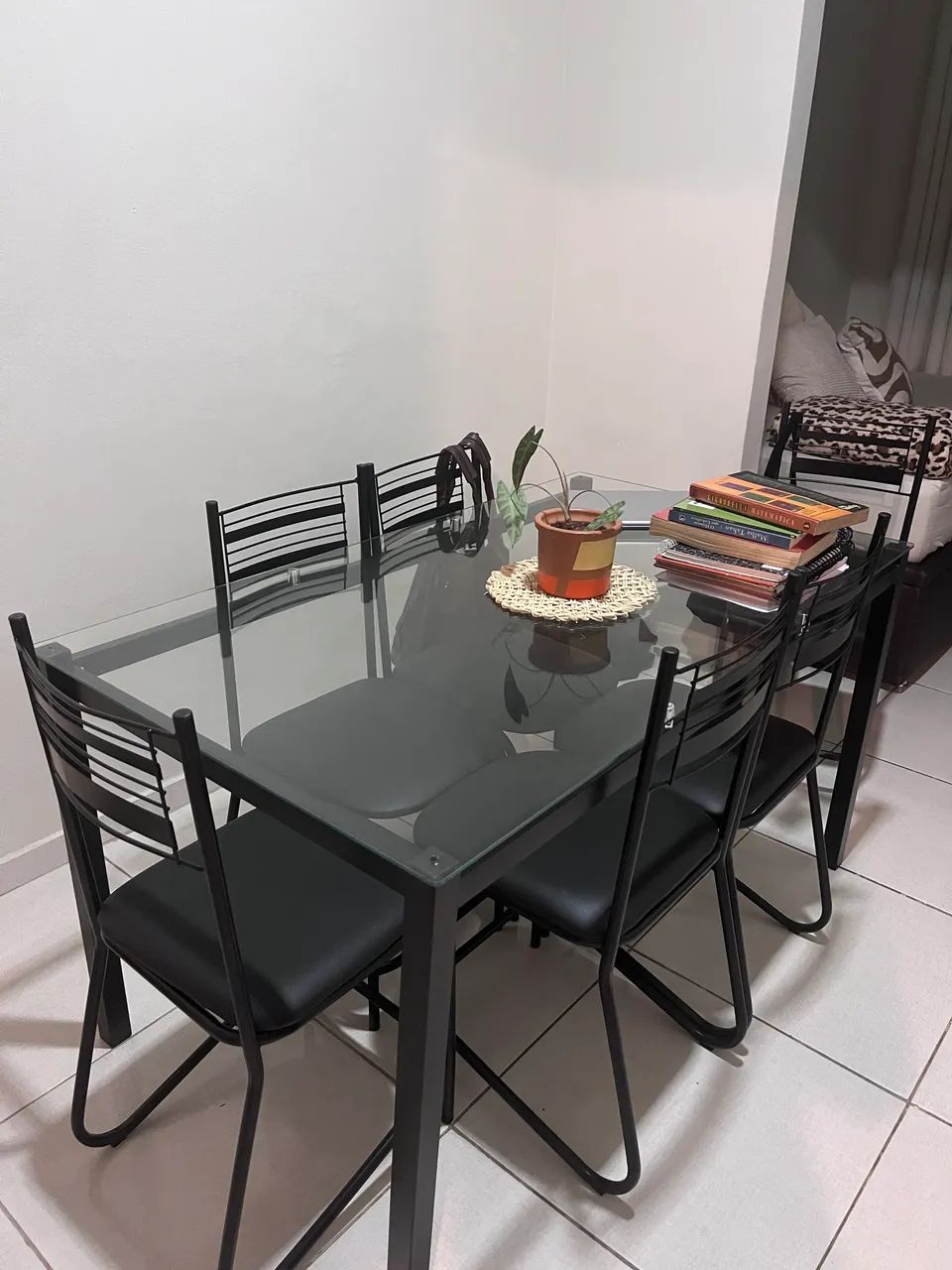 Mesa de Vidro (6 lugares)