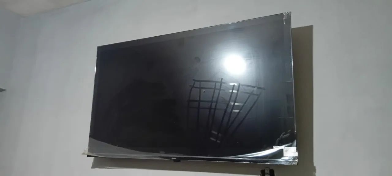 Vende-se TV smart Philips 4k ... 50 polegadas - Foto 2