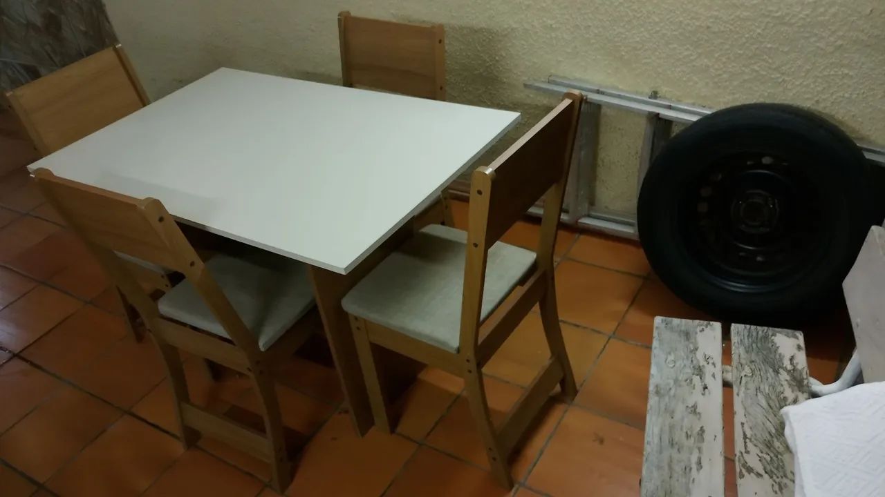 Conjunto de mesa compacto conservado !!!!!! - Foto 3